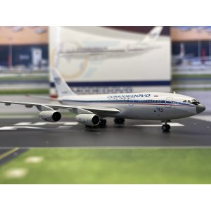Domodedovo Airlines 多莫杰多沃航空 Ilyushin Il-96 RA-96013  PH10657 Phoenix 1:400