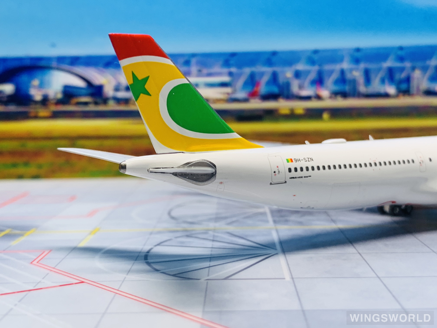 Phoenix 1:400 PH11797 Air Senegal 塞内加尔航空 Airbus A330-900neo 9H-SZN