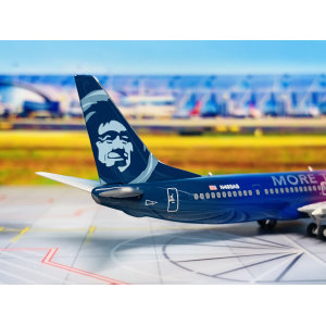 Alaska Airlines 阿拉斯加航空 Boeing 737-900ER N493AS  NG79025 NGmodels 1:400