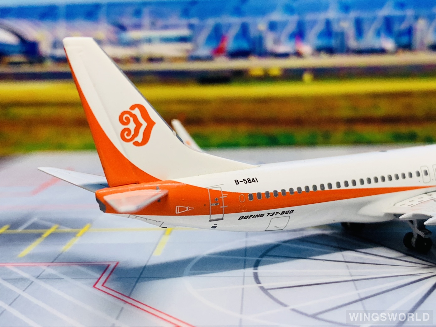 Skywings 1:400 040 Okay Airways 奥凯航空 Boeing 737-800 B-5841