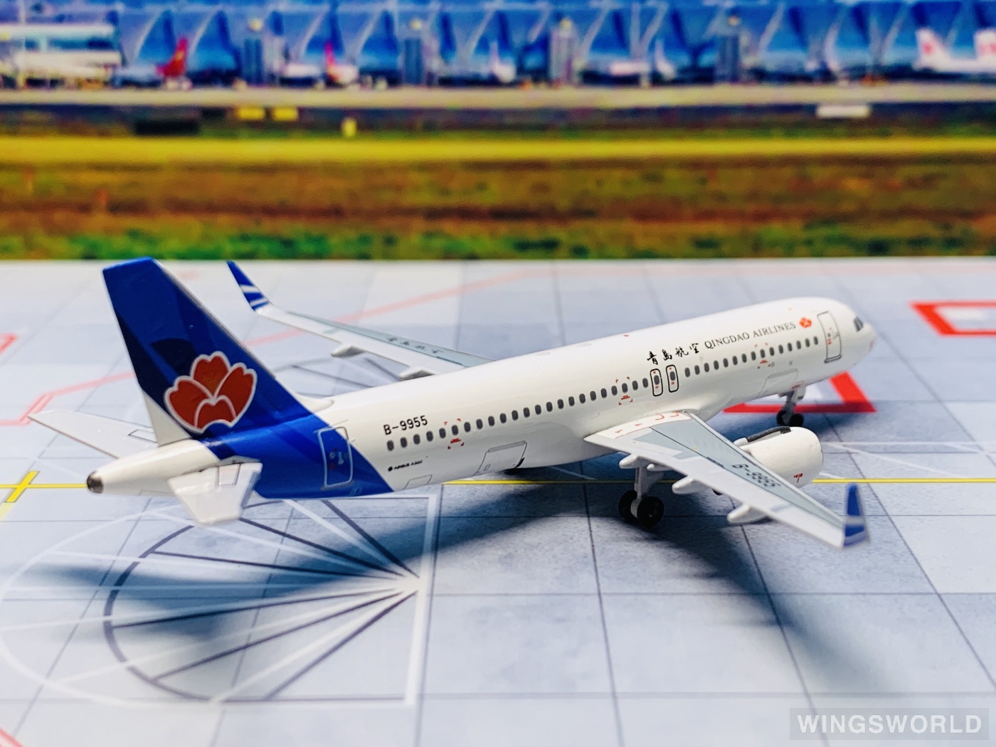 Pandamodel 1:400 PMB9955 Qingdao Airlines 青岛航空 Airbus A320 B-9955