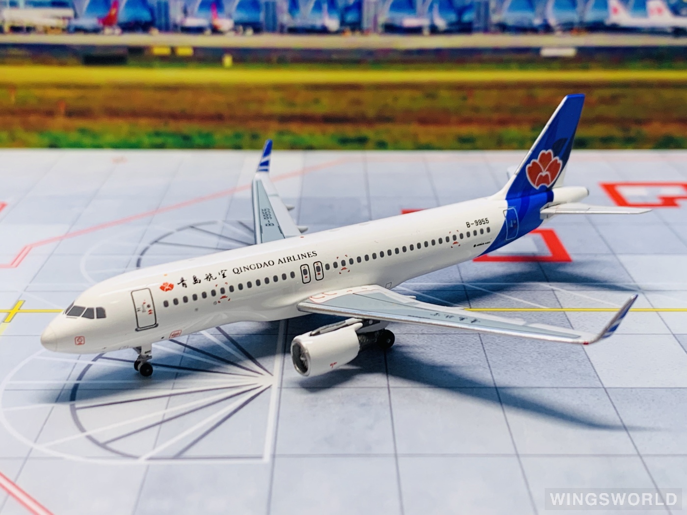 Pandamodel 1:400 PMB9955 Qingdao Airlines 青岛航空 Airbus A320 B-9955