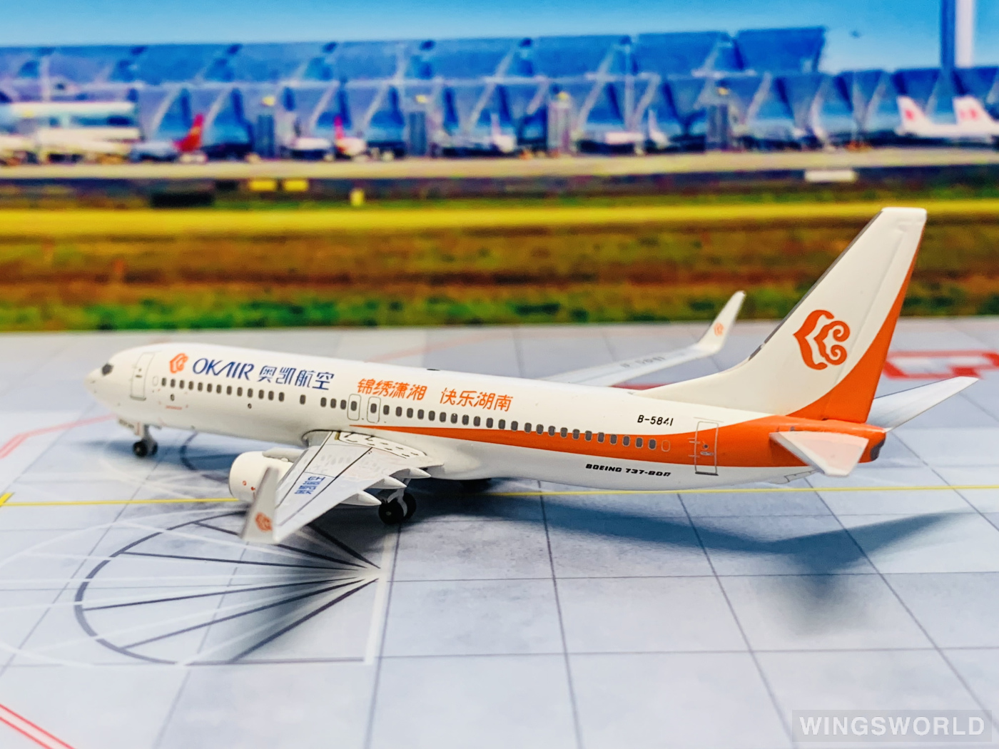 Skywings 1:400 040 Okay Airways 奥凯航空 Boeing 737-800 B-5841