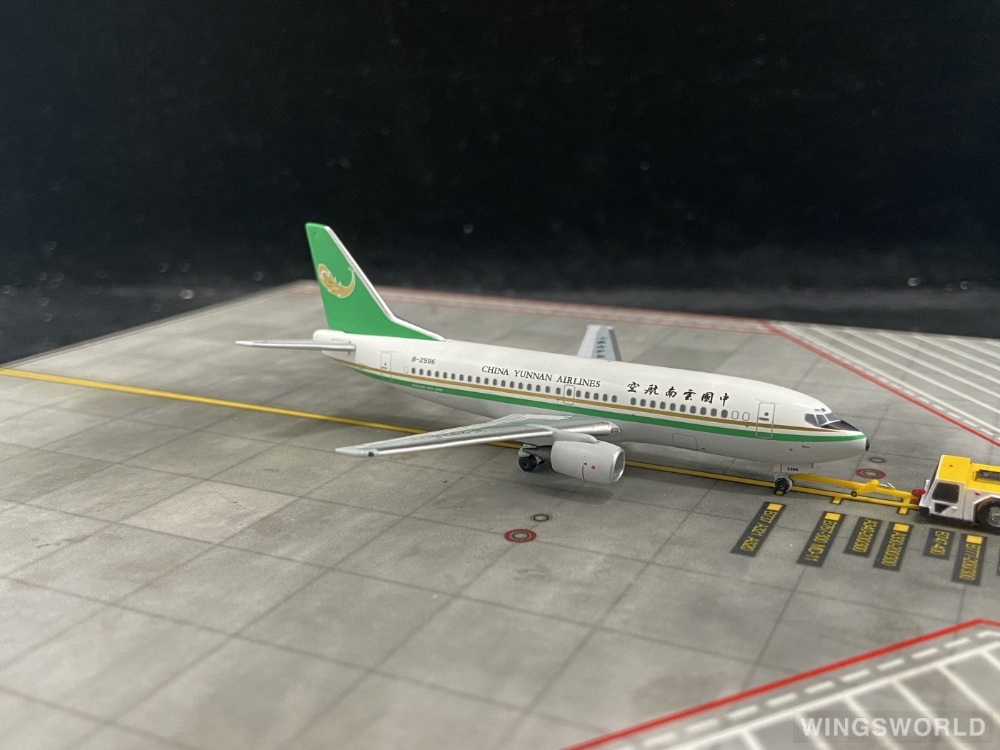 Skywings 1:400 SKY-006 China Yunnan Airlines 中国云南航空 Boeing 737-300 B-2986