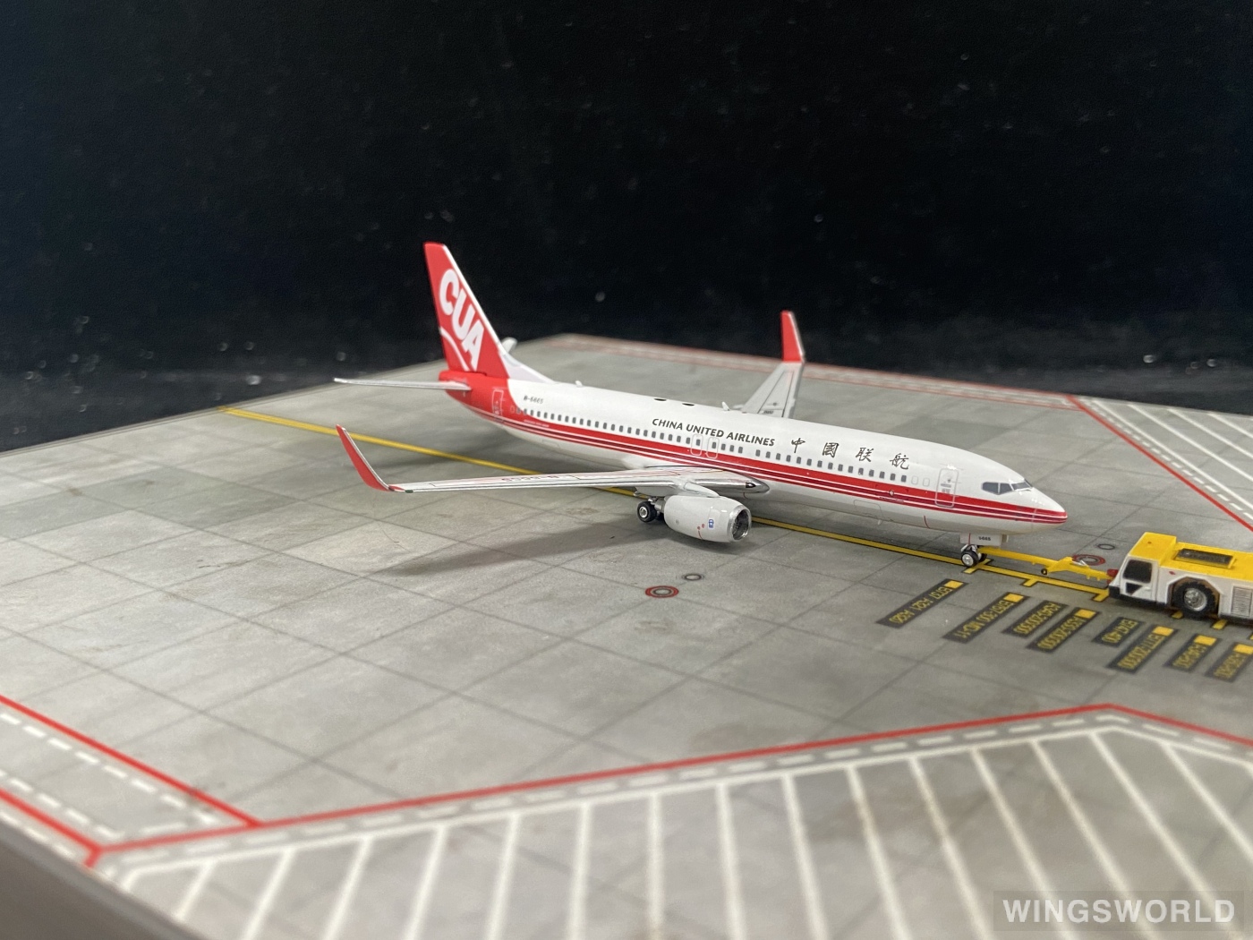 Phoenix 1:400 PH11080 China United Airlines 中国联合航空 Boeing 737-800 B-5665