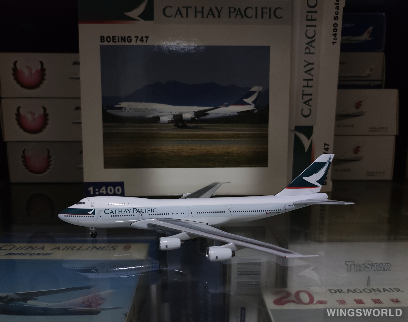 Blue box 1:400 13140 Cathay Pacific 国泰航空 Boeing 747-200 VR-HIA