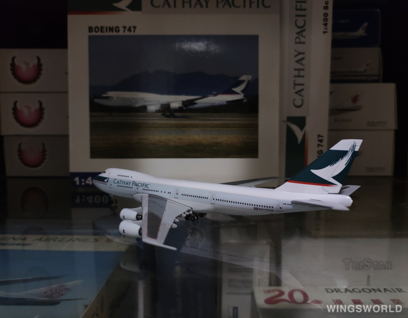 Blue box 1:400 13140 Cathay Pacific 国泰航空 Boeing 747-200 VR-HIA