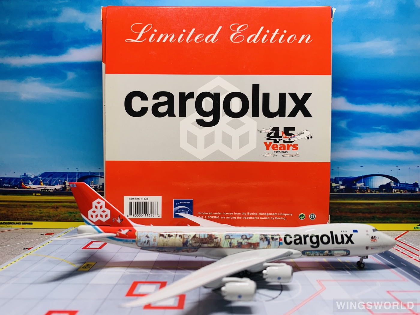 Phoenix 1:400 PH11328 Cargolux 卢森堡货运航空 Boeing 747-8F LX-VCM