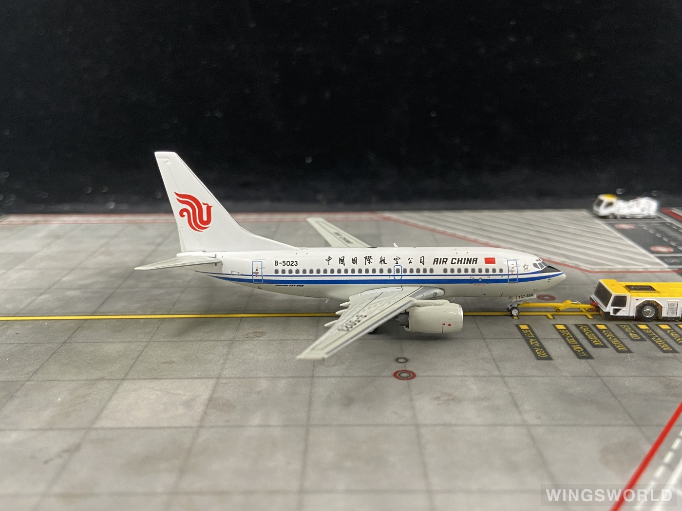 Pandamodel 1:400 PM18022 Air China 中国国际航空 Boeing 737-600 B-5023