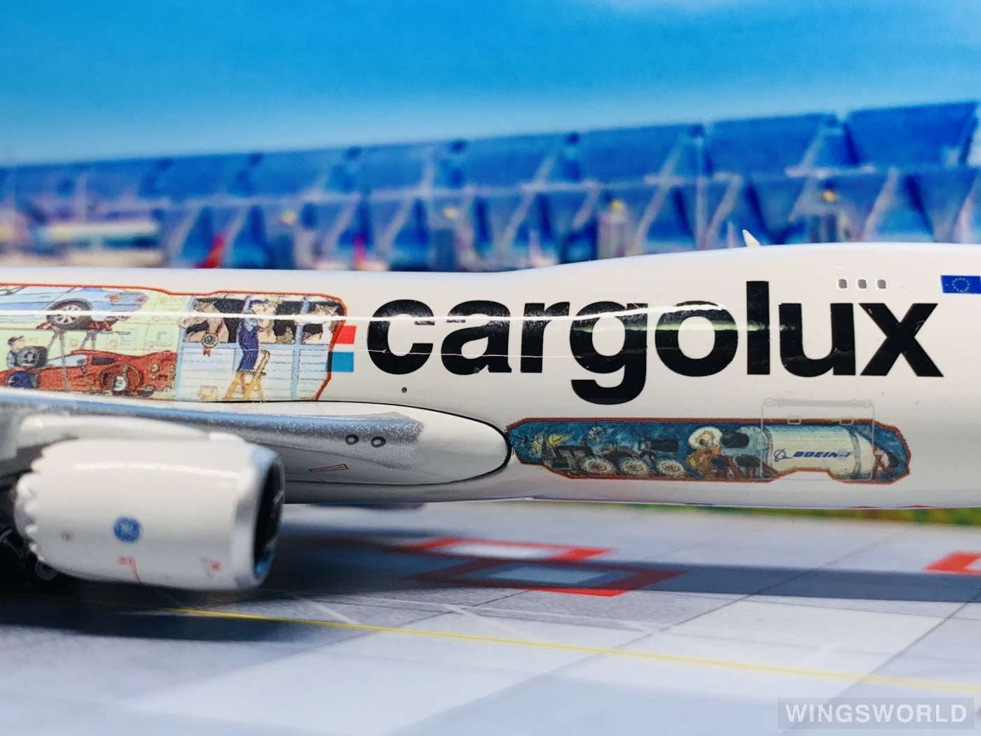 Phoenix 1:400 PH11328 Cargolux 卢森堡货运航空 Boeing 747-8F LX-VCM