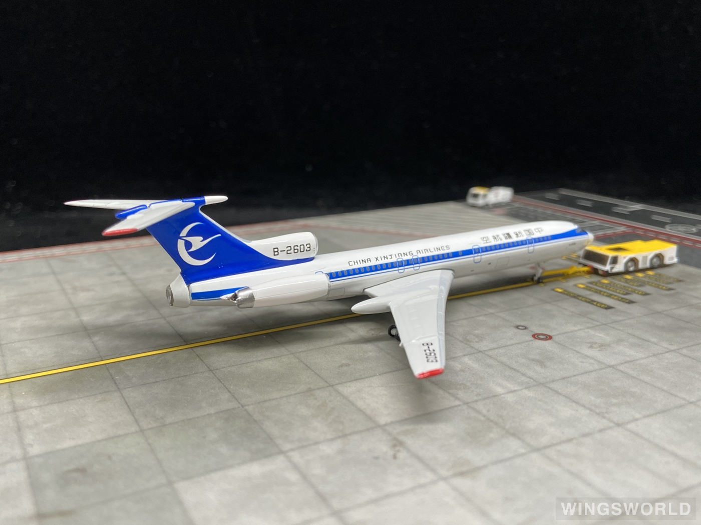 Phoenix 1:400 PH10468 China Xinjiang Airlines 中国新疆航空 Tupolev Tu-154 B-2603