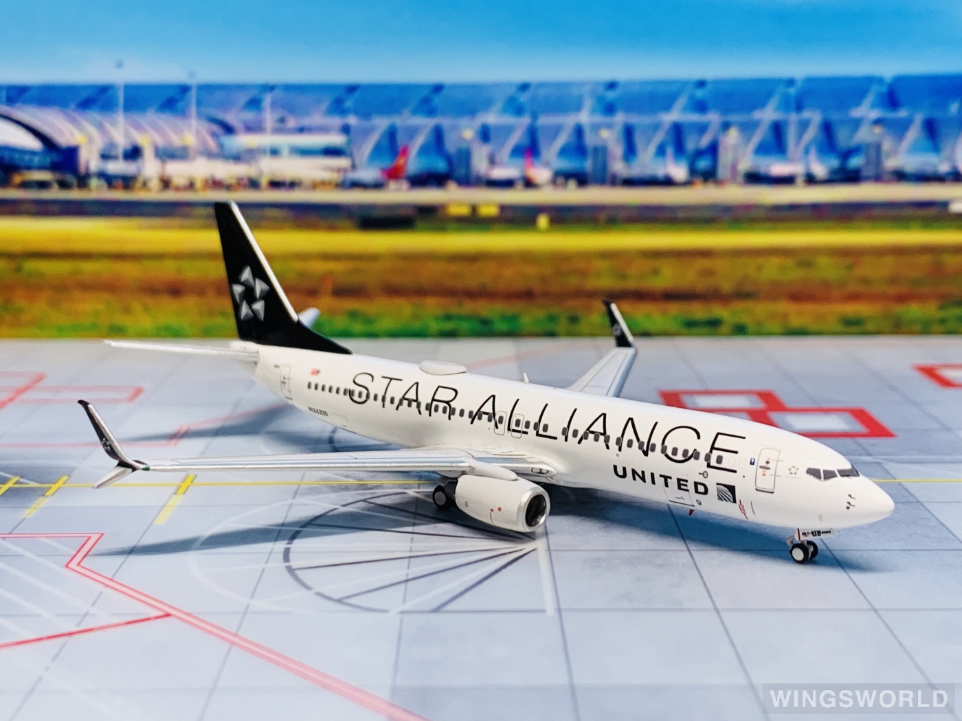 Pandamodel 1:400 202232 United Airlines 美国联合航空 Boeing 737-800 N26210