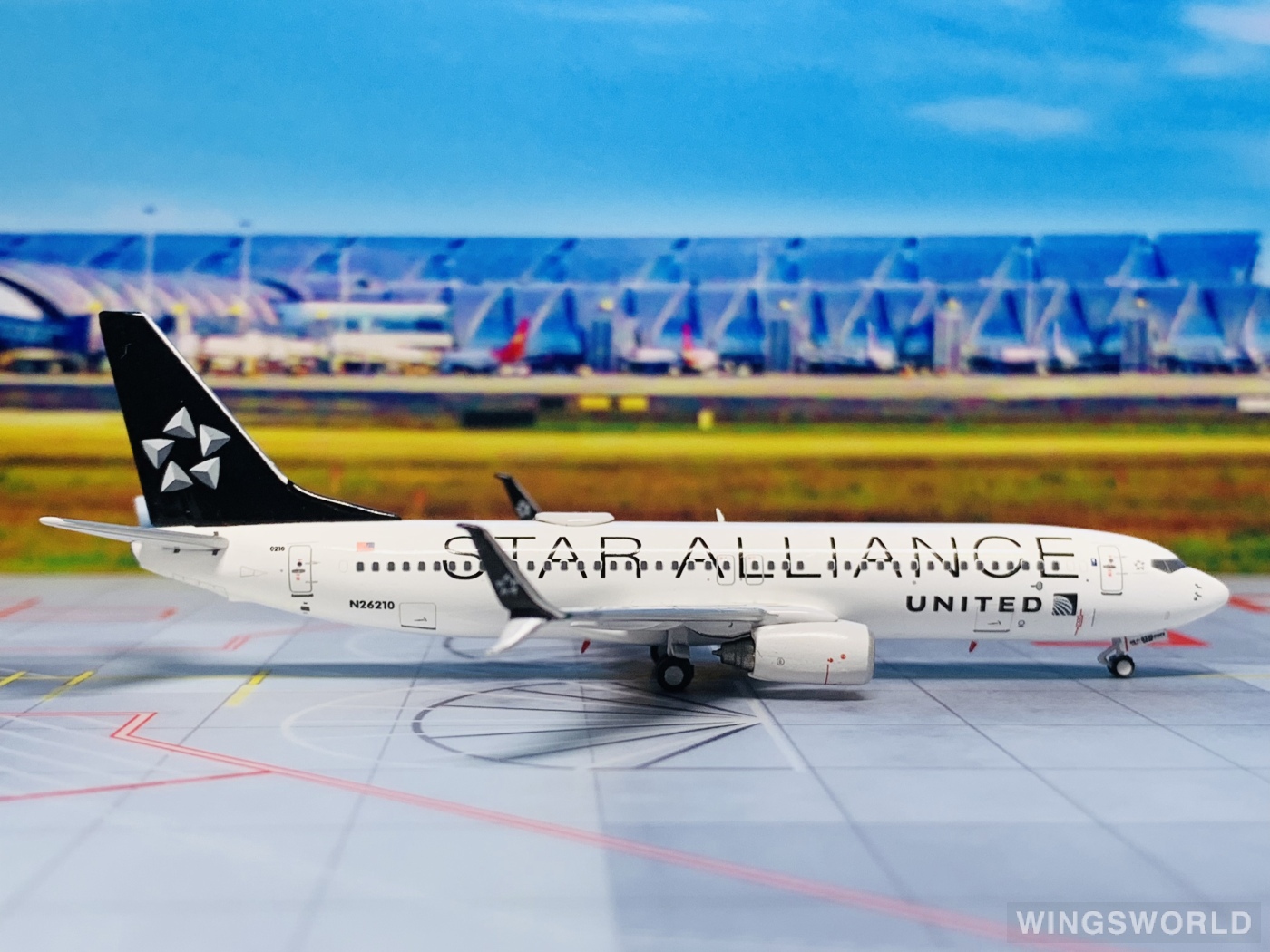 Pandamodel 1:400 202232 United Airlines 美国联合航空 Boeing 737-800 N26210