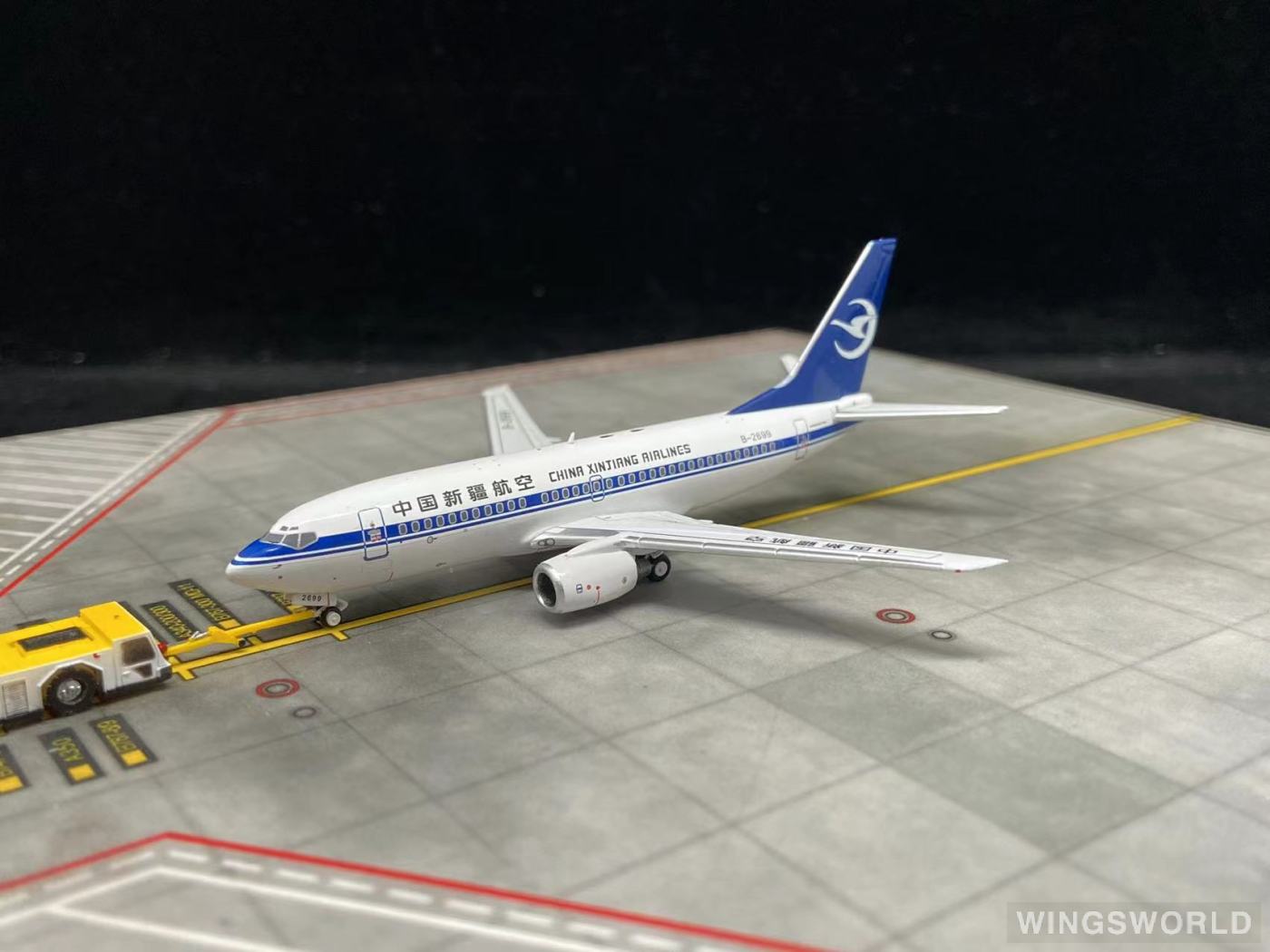 C Model 1:400 C0022 China Xinjiang Airlines 中国新疆航空 Boeing 737-700 B-2699