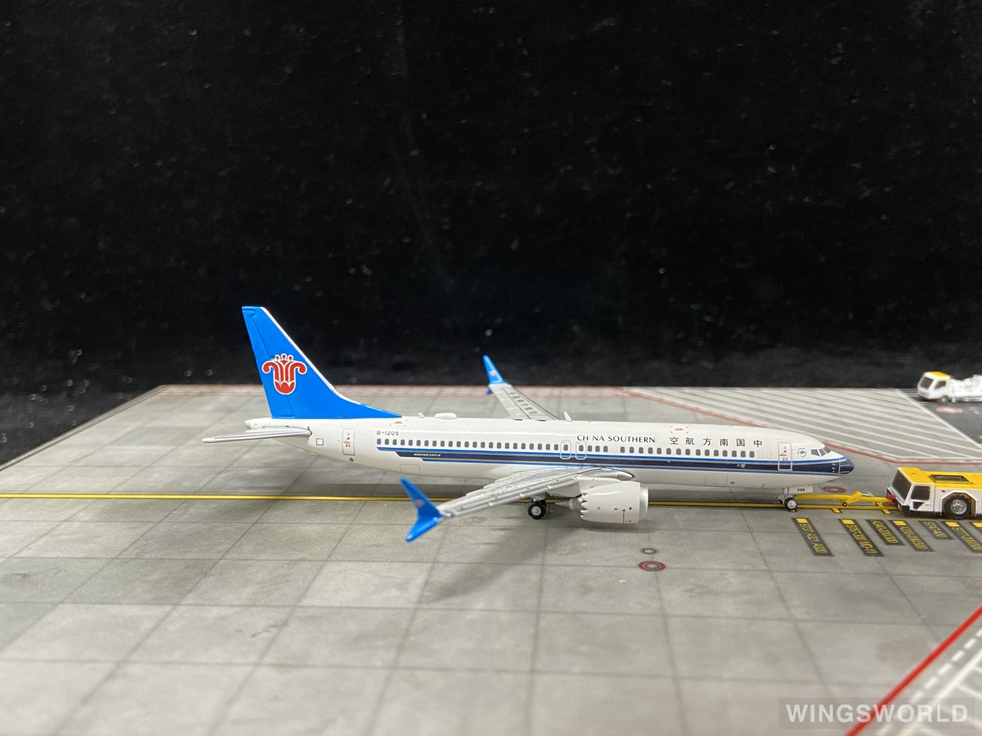 Geminijets 1:400 GJCSN1710 China Southern 中国南方航空 Boeing 737 MAX 8 B-1205