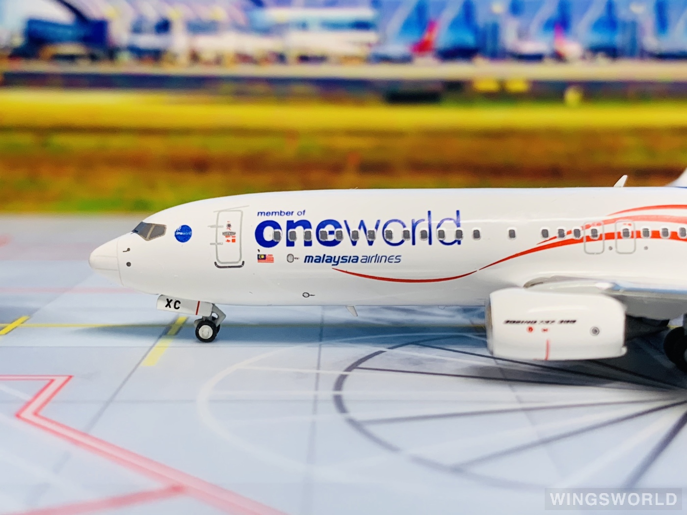 NGmodels 1:400 NG58112 Malaysia Airlines 马来西亚航空 Boeing 737-800 9M-MXC