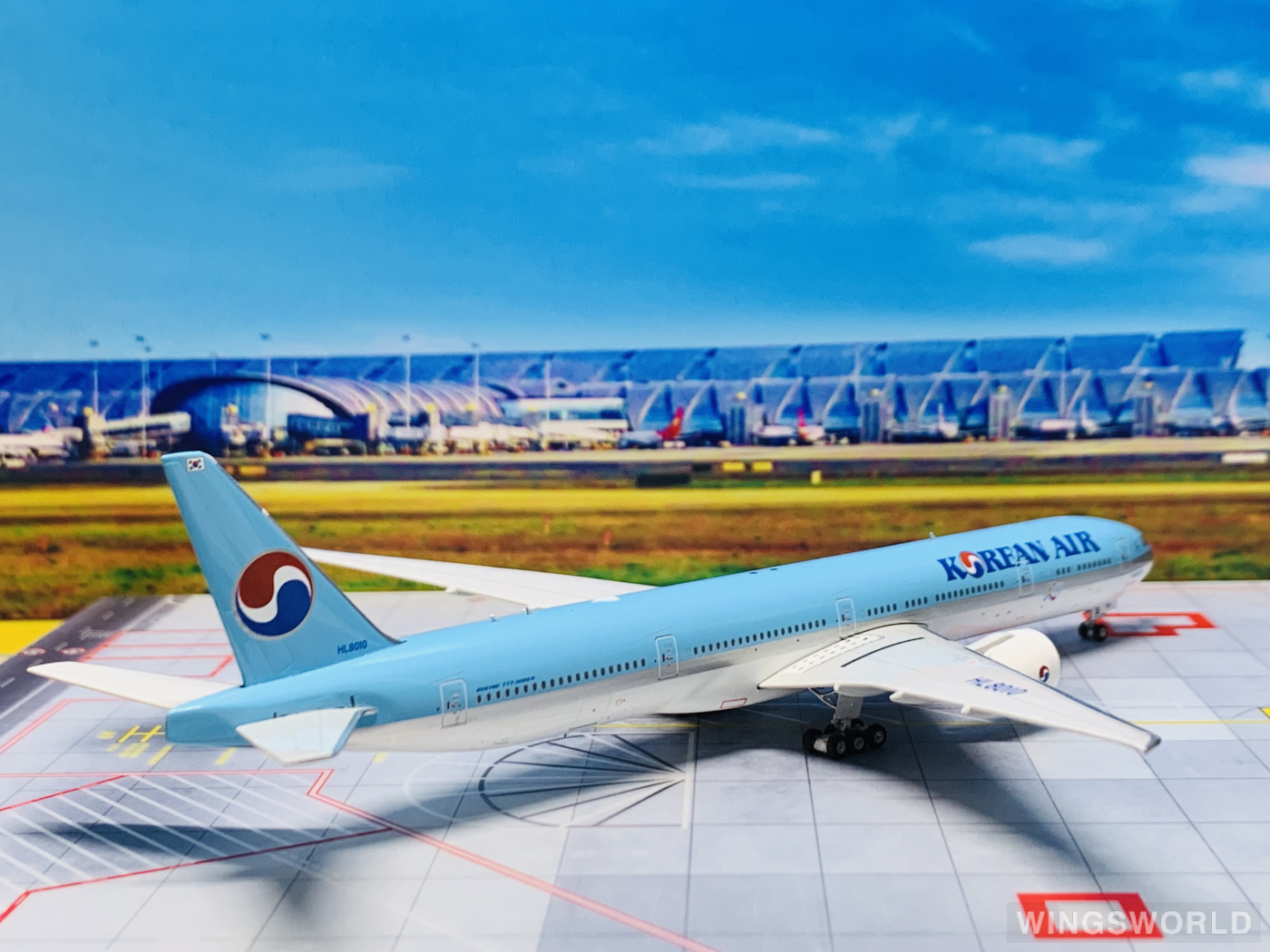 Phoenix 1:400 PH04216 Korean Air 大韩航空 Boeing 777-300ER HL8010