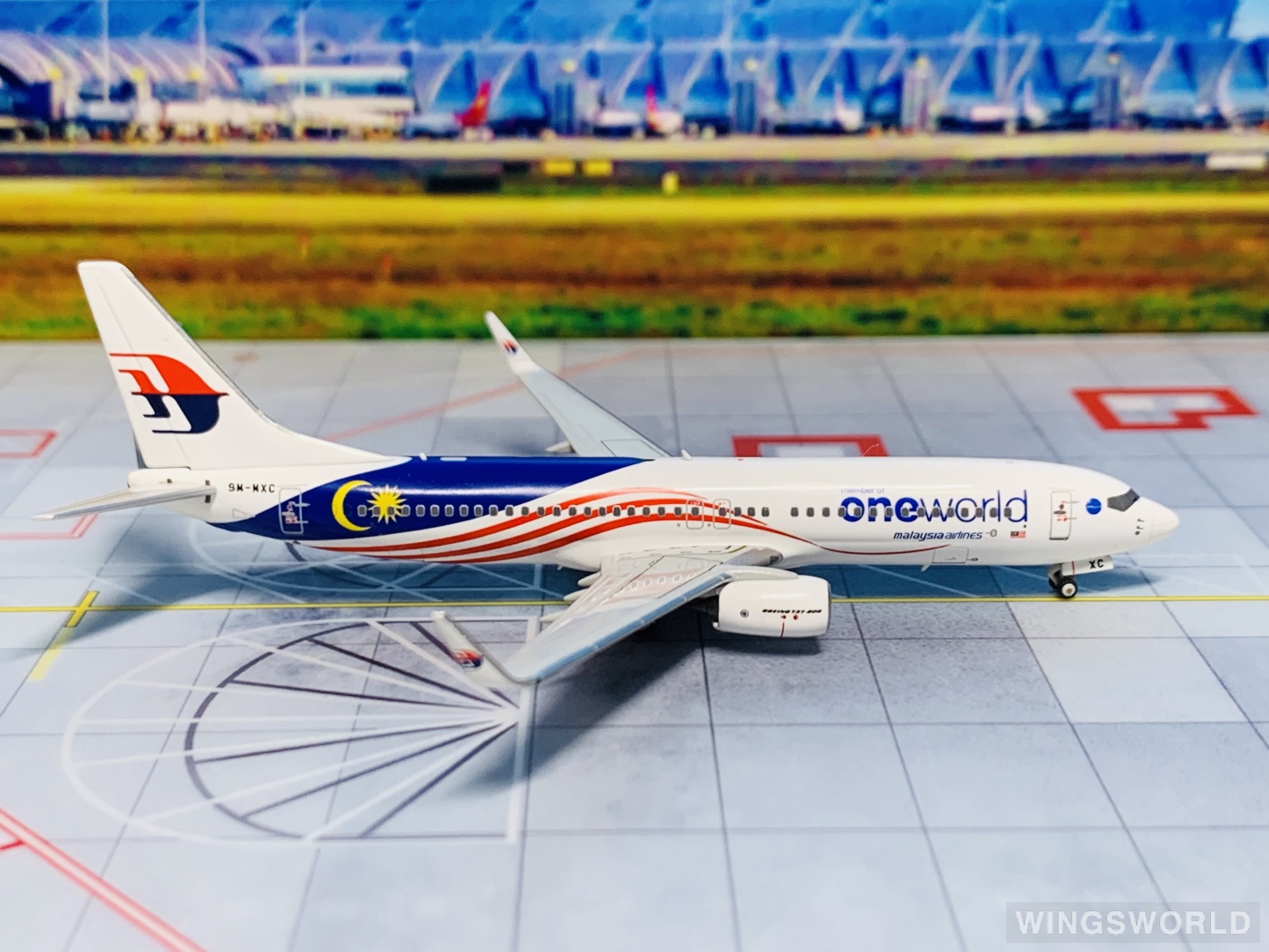 NGmodels 1:400 NG58112 Malaysia Airlines 马来西亚航空 Boeing 737-800 9M-MXC