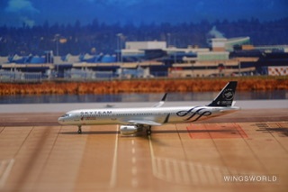 HYJLwings 1:400 HYJL81074 China Eastern 中国东方航空 Airbus A321 B-8977