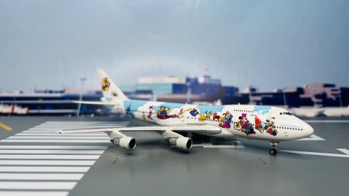 Japan Airlines 日本航空 Boeing 747-100 JA8142 迪斯尼彩绘 PH04027 Phoenix 1:400