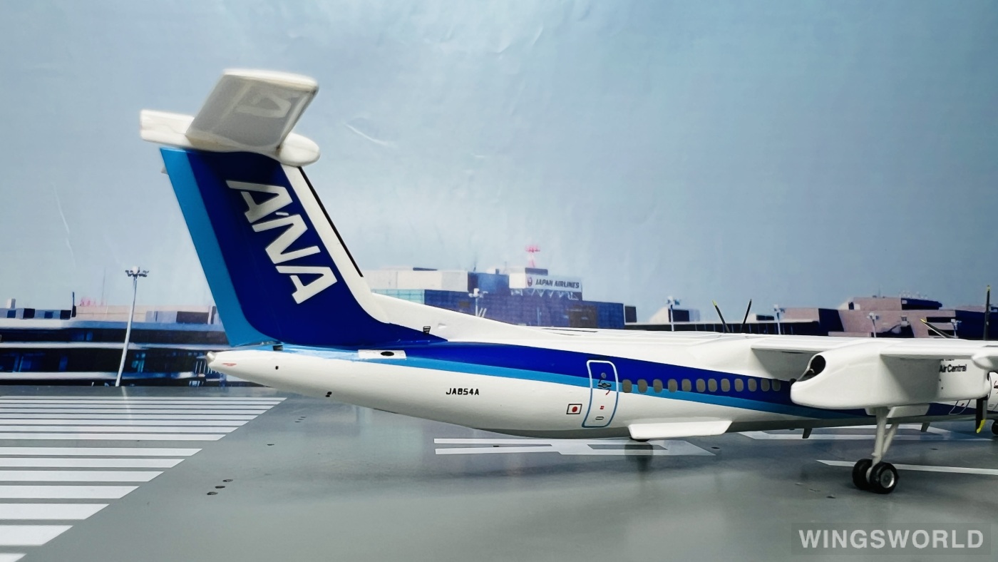 Hogan 1:200 DH28010 ANA 全日空 Bombardier Dash 8-400 JA854A