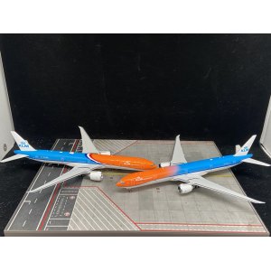 KLM 荷兰皇家航空 Boeing 777-300ER PH-BVA 橙色骄傲彩绘涂装 PH11286 Phoenix 1:400