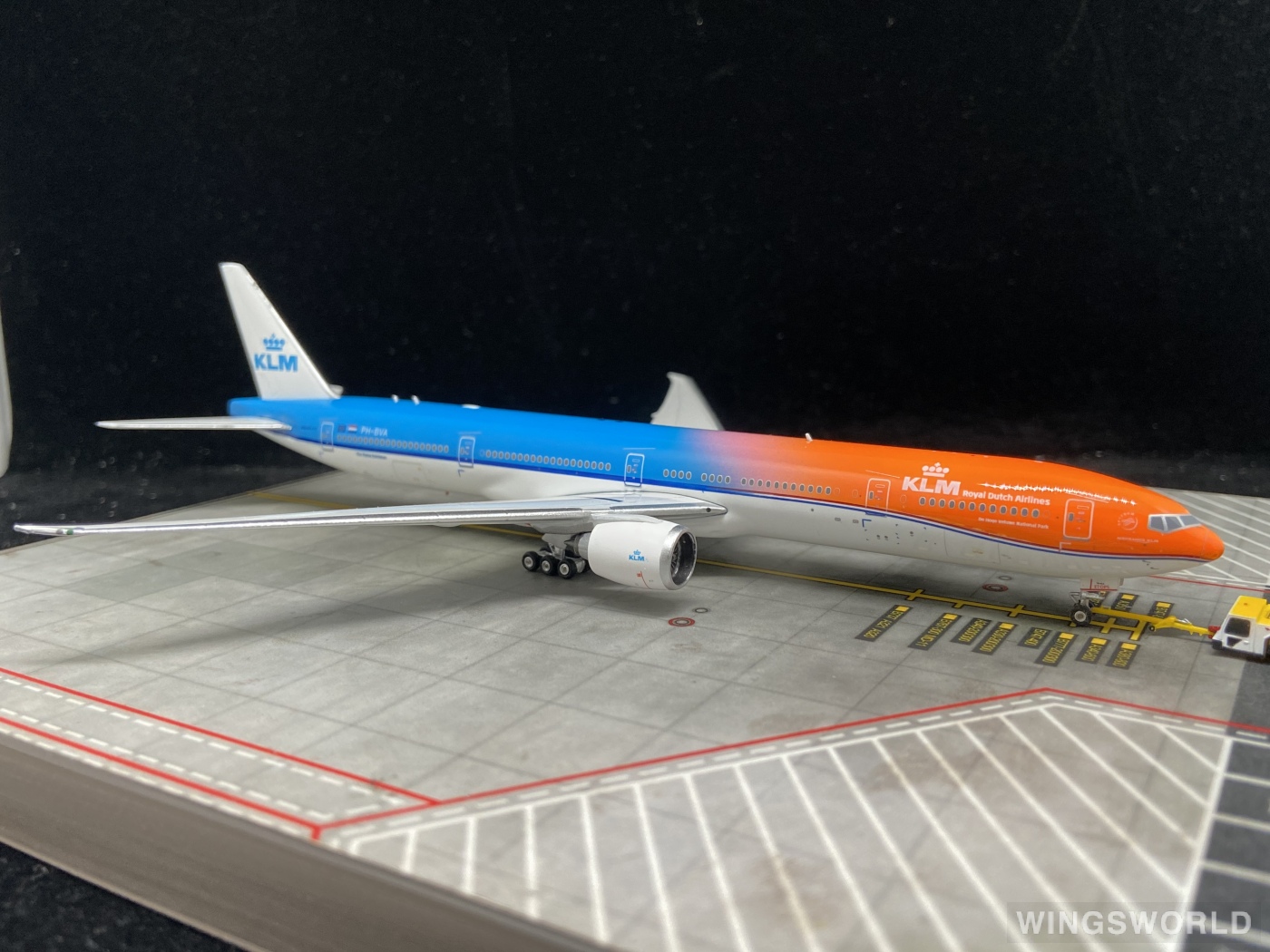 Phoenix 1:400 PH11286 KLM 荷兰皇家航空 Boeing 777-300ER PH-BVA