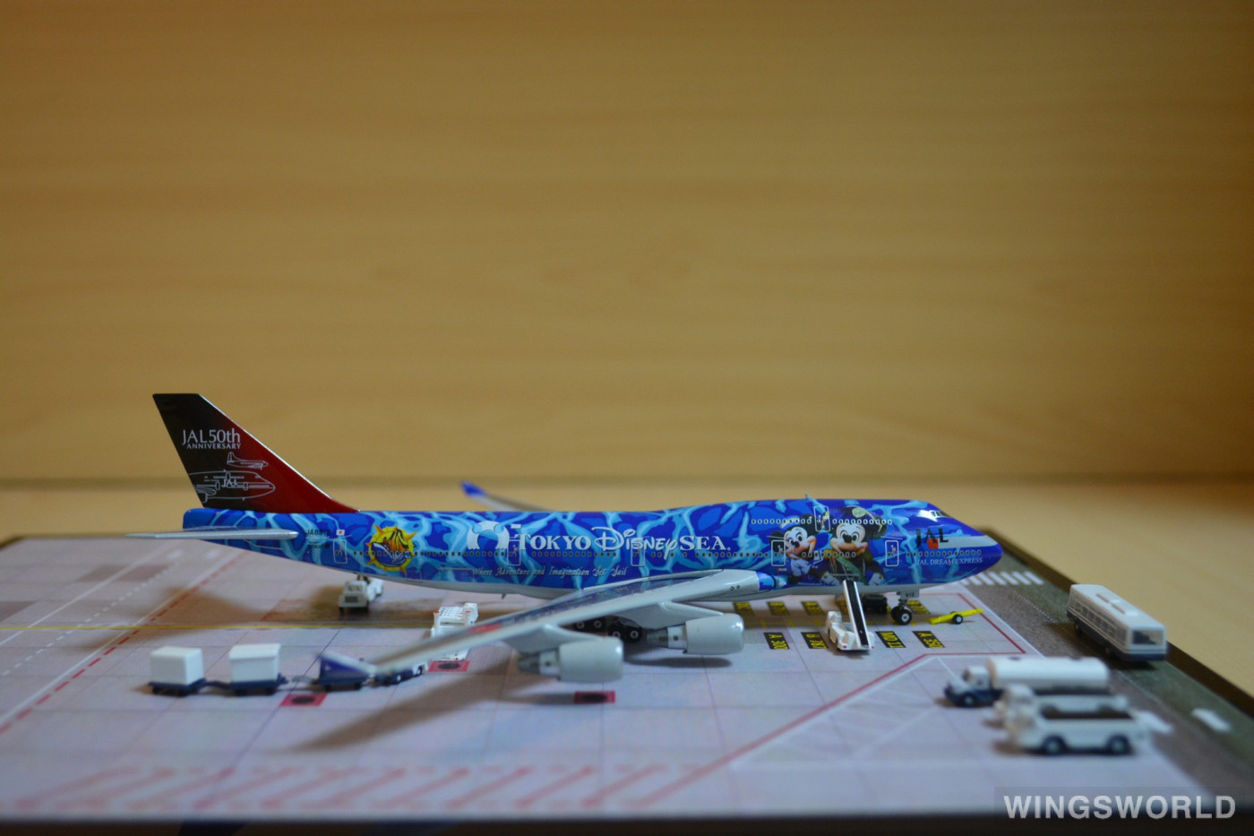 Phoenix 1:400 PH04011 Japan Airlines 日本航空 Boeing 747-400 JA8912