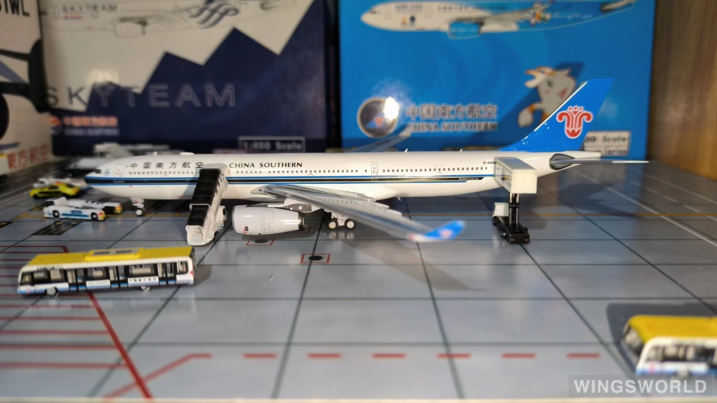 Pandamodel 1:400 PM-B-6086 China Southern 中国南方航空 Airbus A330-300 B-6086