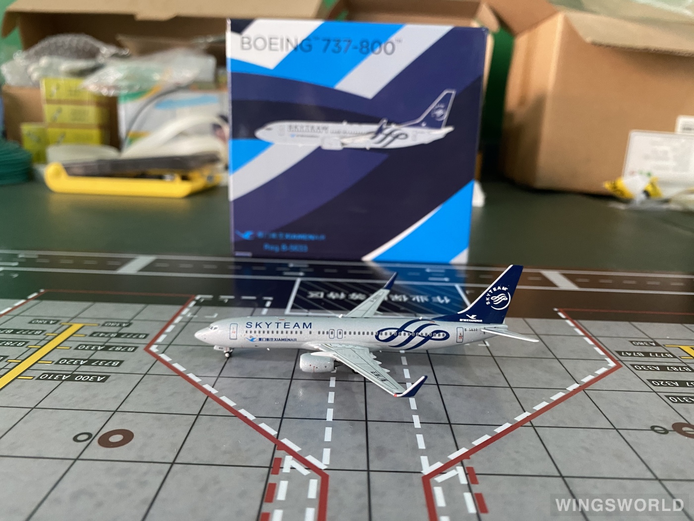 NGmodels 1:400 NG58208 XiamenAir 厦门航空 Boeing 737-800 B-5633