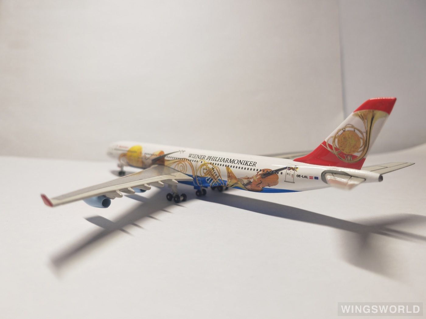 Phoenix 1:400 PH10107 Austrian Airlines 奥地利航空 Airbus A340-300 OE-LAL