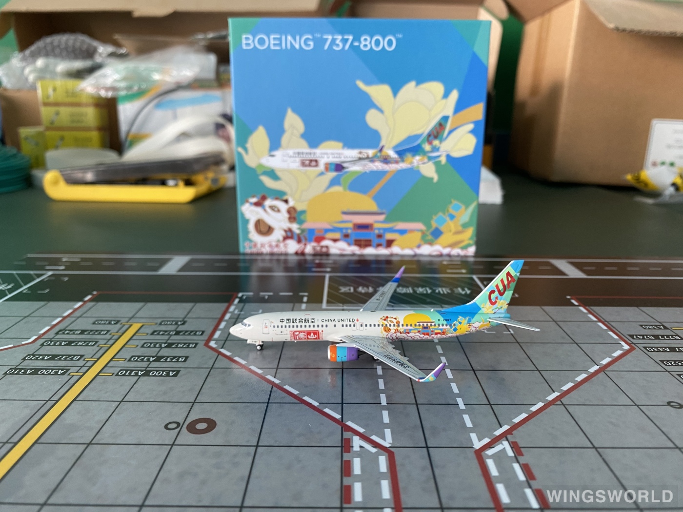 NGmodels 1:400 NG58203 China United Airlines 中国联合航空 Boeing 737-800 B-208Y