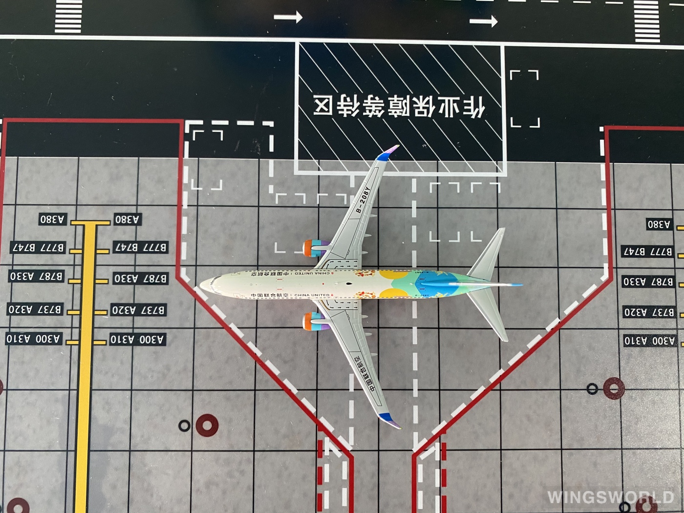 NGmodels 1:400 NG58203 China United Airlines 中国联合航空 Boeing 737-800 B-208Y