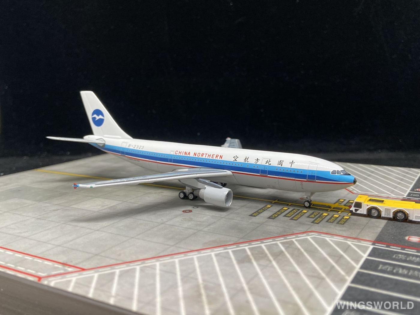 YU MODEL 1:400 YU0013 China Northern Airlines 中国北方航空 Airbus A300-600 B-2323