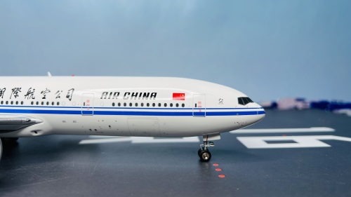 Aviation 1:200中国国際航空ボーイングB777-200 B-2065 お取り寄せ商品】1/400 777-200 中国国際航空「祥雲(青)」 B-