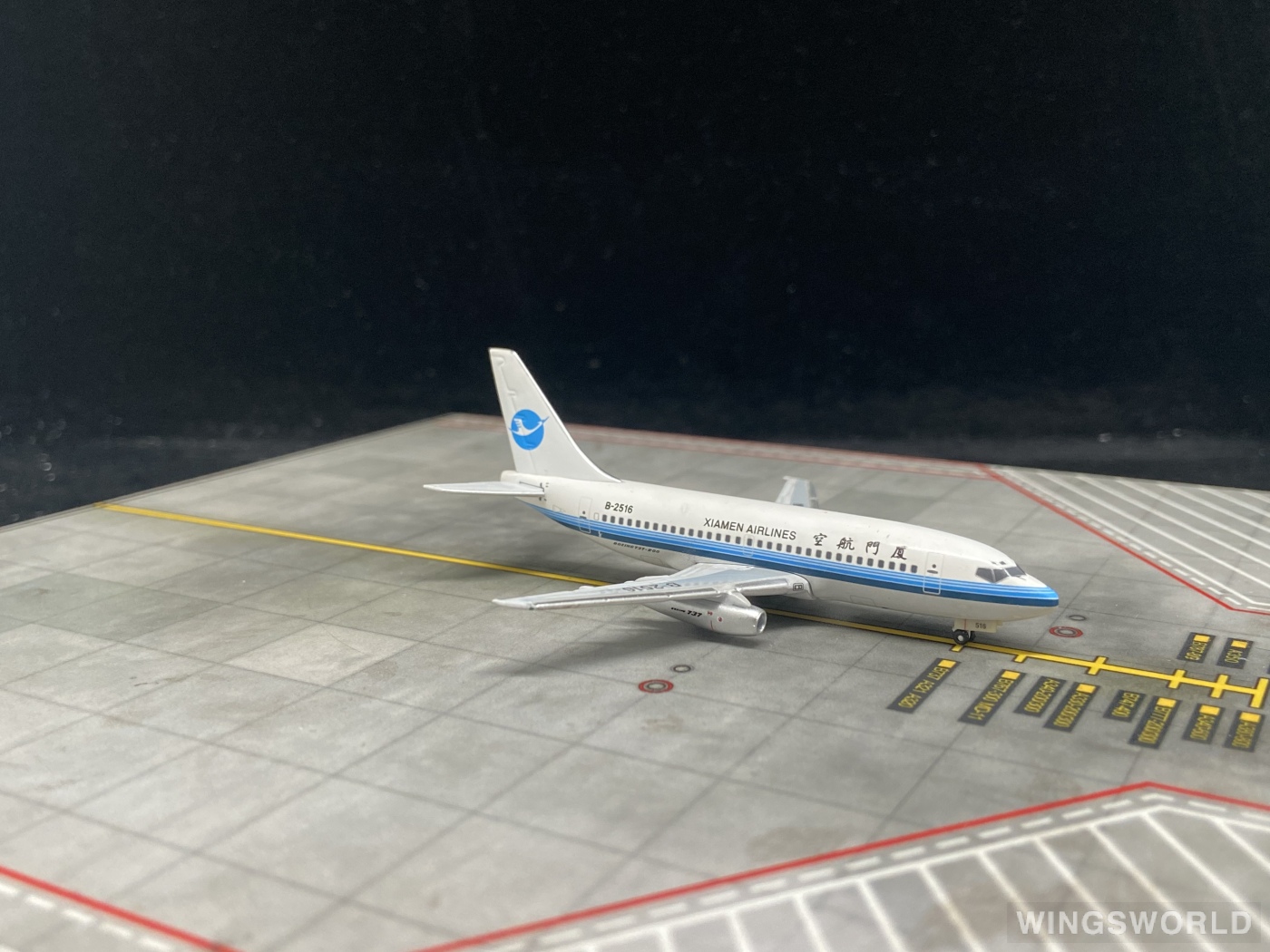 AeroClassics 1:400 AC18097 XiamenAir 厦门航空 Boeing 737-200 B-2516