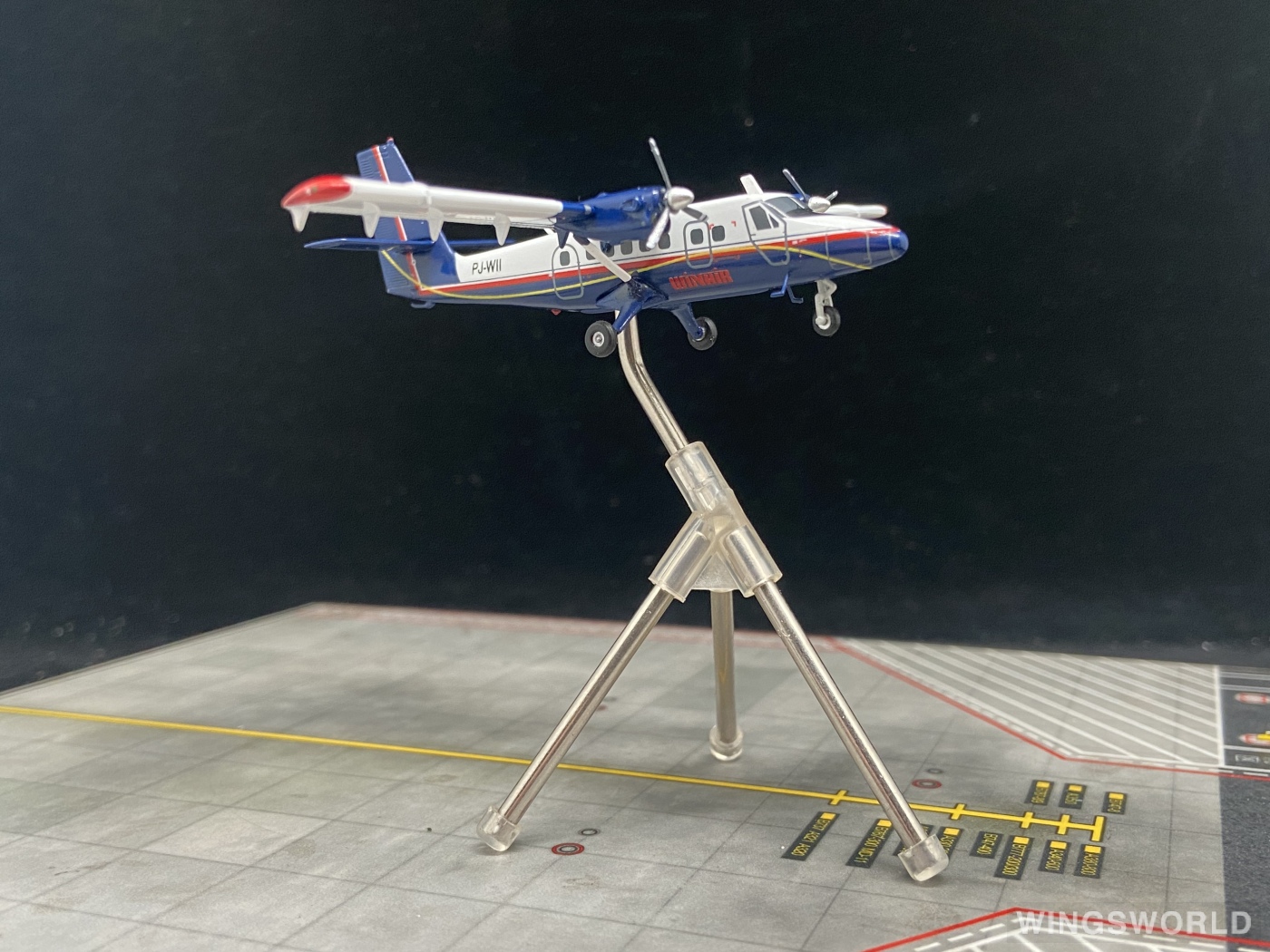 Geminijets 1:200 G2WIA1035 Winair de Havilland Canada DHC-6-300 PJ-WII