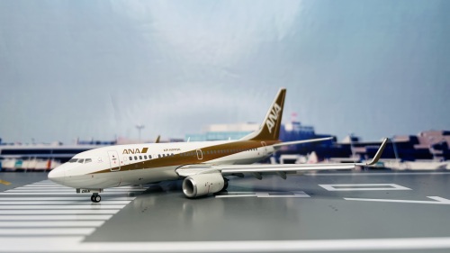 JC Wings 1:200 Boeing 737-700 ANA 全日空EW2737001A JA01AN 的
