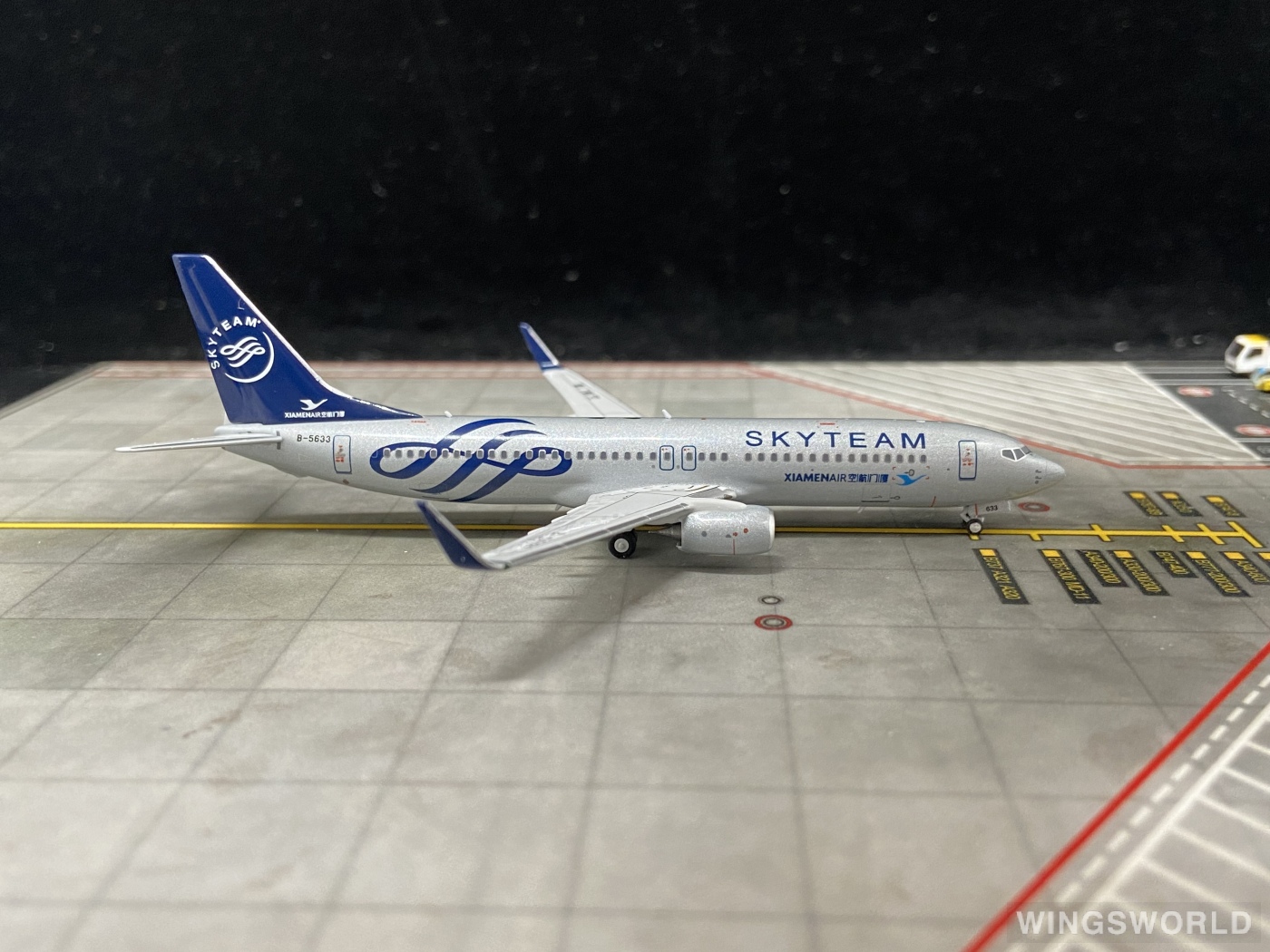 NGmodels 1:400 NG58208 XiamenAir 厦门航空 Boeing 737-800 B-5633