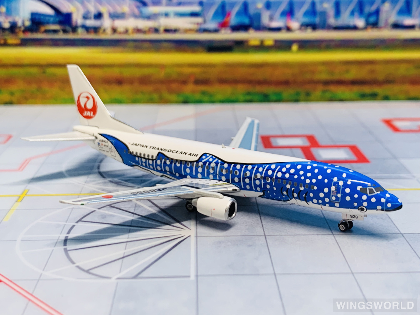 Phoenix 1:400 PH10984 Japan Airlines 日本航空 Boeing 737-400 JA8939