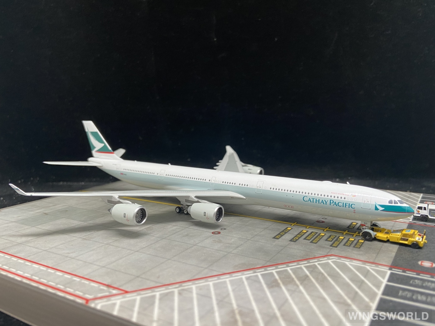 Phoenix 1:400 PH04075 Cathay Pacific 国泰航空 Airbus A340-600 B-HQC