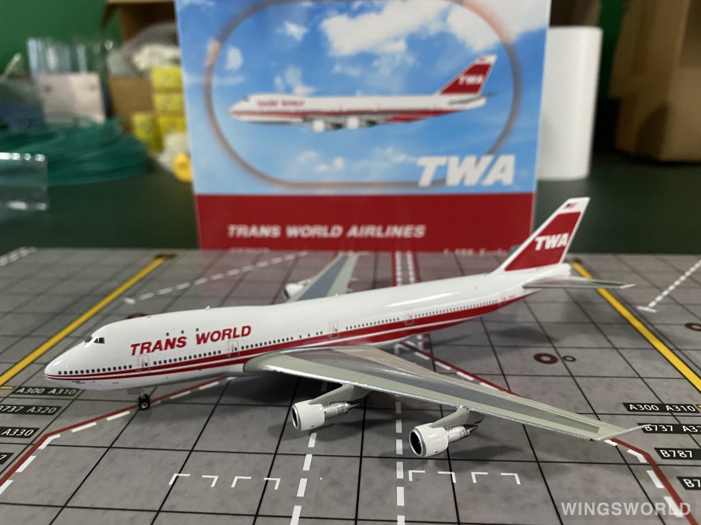 Phoenix 1:400 PH04568 TWA 环球航空 Boeing 747-100 N93119
