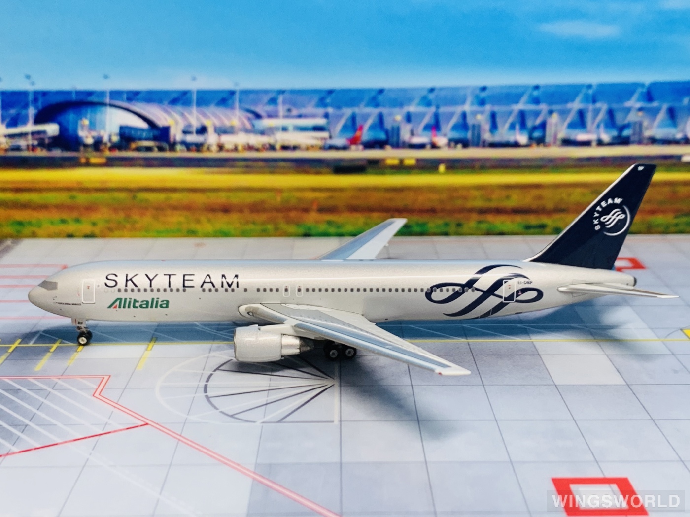 Phoenix 1:400 PH10328 Alitalia 意大利航空 Boeing 767-300 EI-DBP