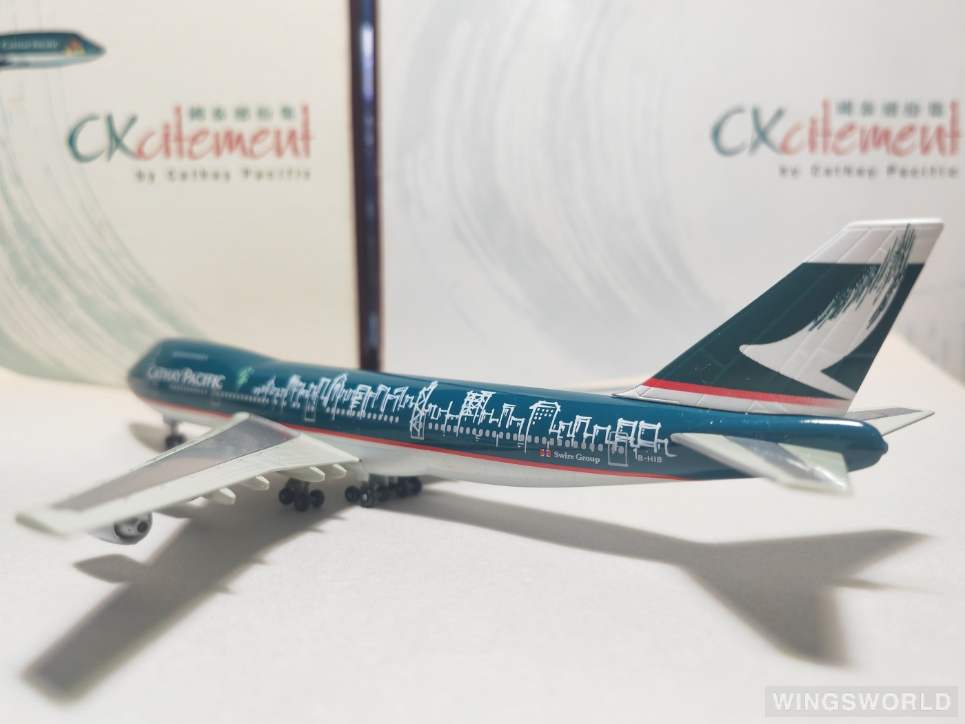 Dragon Models 1:400 55101 Cathay Pacific 国泰航空 Boeing 747-200 B-HIB