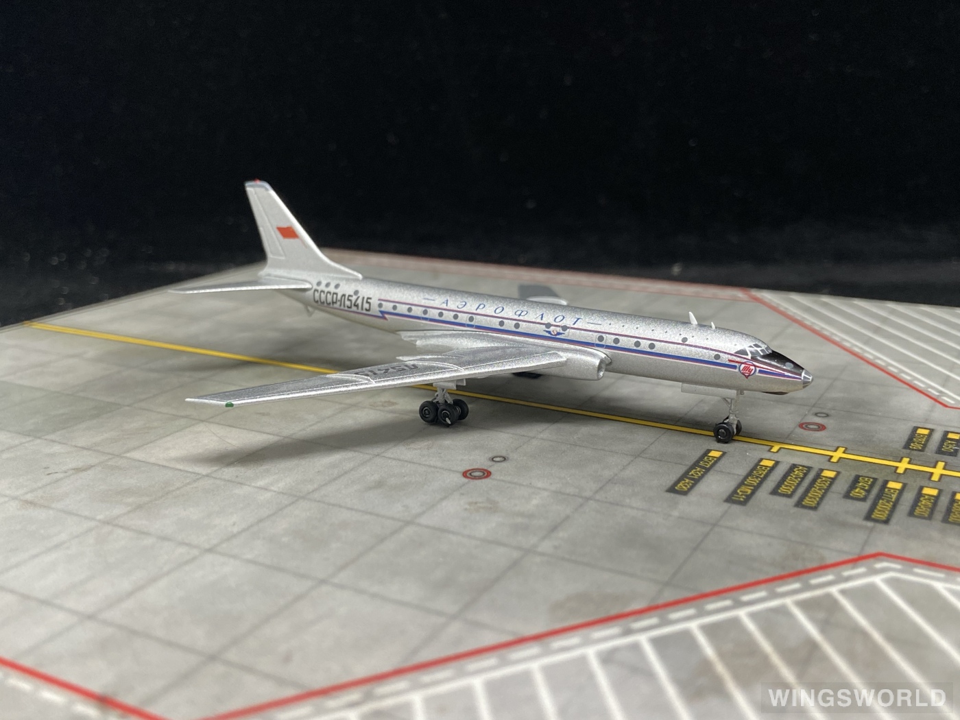 Retro models 1:400 RETRO4003 Aeroflot 俄罗斯航空 Tupolev Tu-104 CCCP-L5415