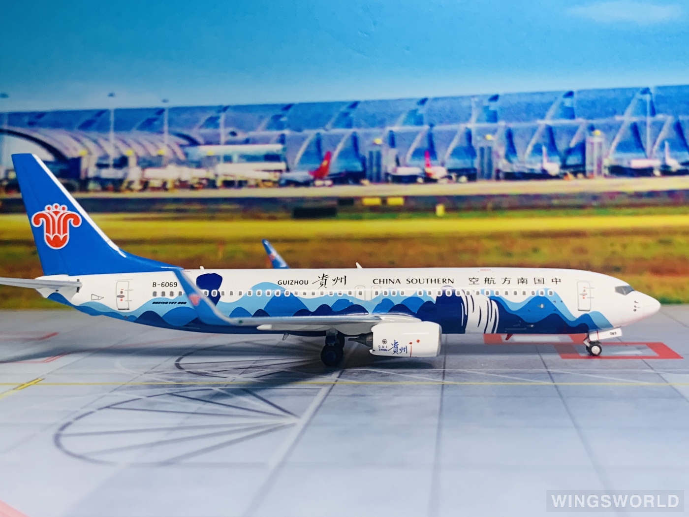 NGmodels 1:400 NG58115 China Southern 中国南方航空 Boeing 737-800 B-6069