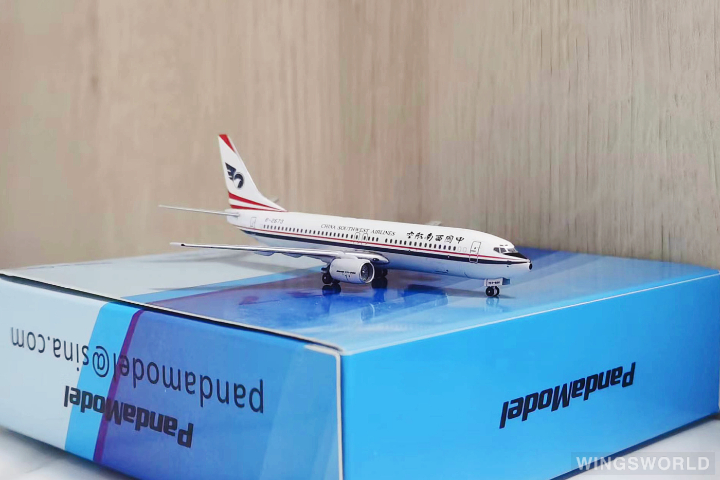 Pandamodel 1:400 PMB2673 China Southwest Airlines 中国西南航空 Boeing 737-800 B-2673