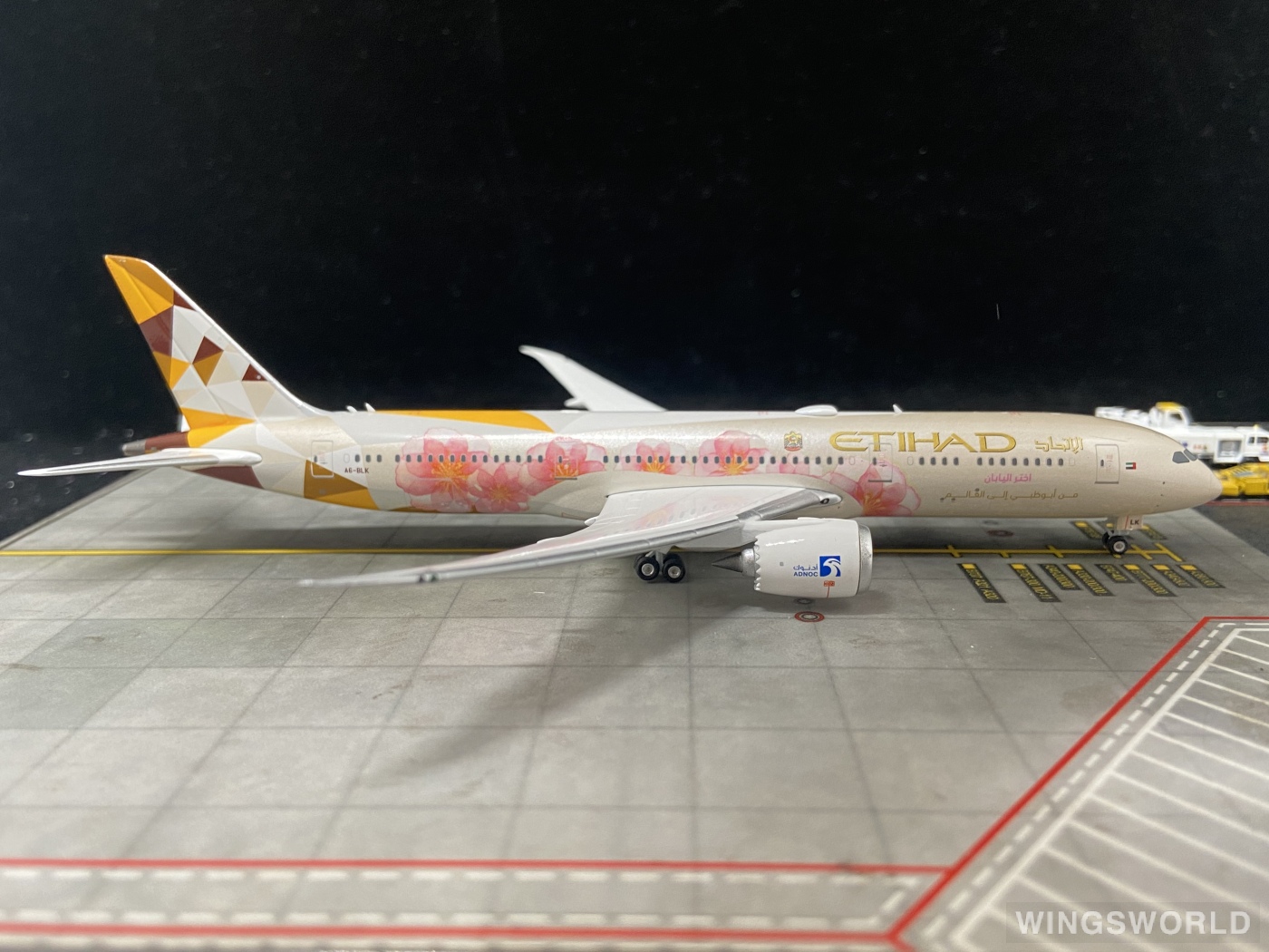 Phoenix 1:400 PH04313 Etihad Airways 阿提哈德航空 Boeing 787-9 A6-BLK