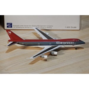 Northwest Airlines 美国西北航空 Boeing 747-200 N627US 1990s colors. With numbered card. ACN627US AeroClassics 1:400