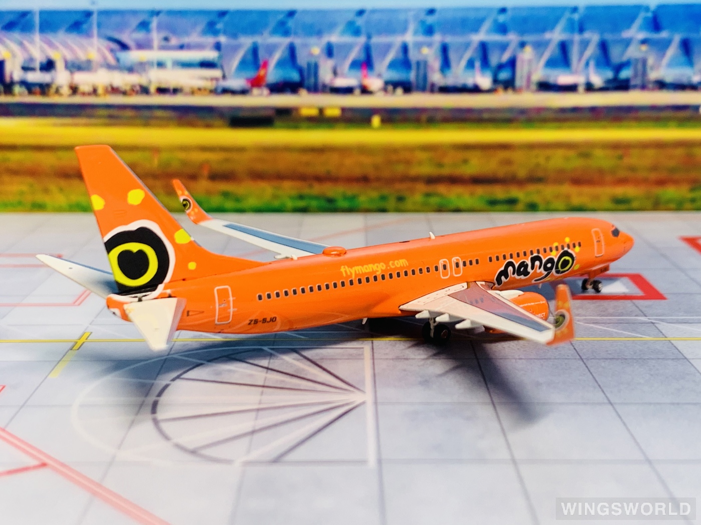 Phoenix 1:400 PH11019 Mango Airlines 芒果航空 Boeing 737-800 ZS-SJO